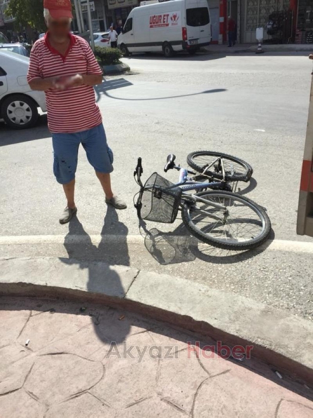 Bisikletiyle otomobile çarptı 