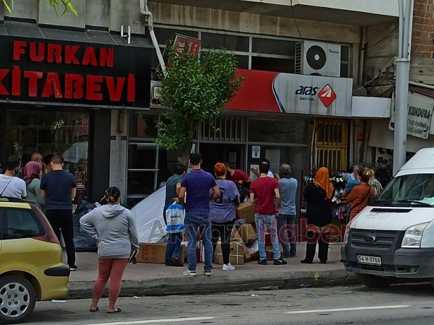 Bu kuyruk ekmek kuyruğu değil