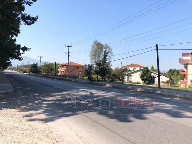 Cadde Kenarında Satılık Arsa