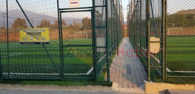 Çakırbey Halı Saha Kompleksi Göz Kamaştırıyor