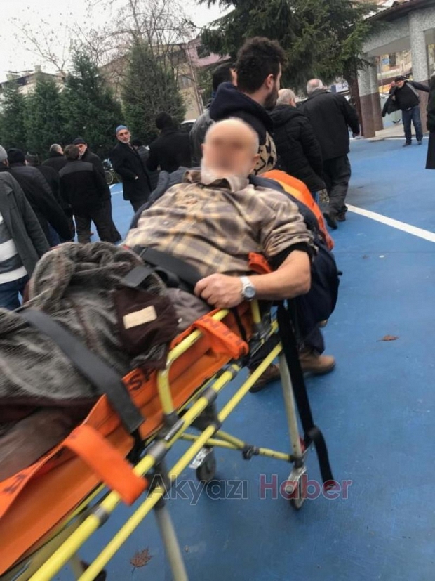 Camide fenalaştı Ambulansla hastaneye kaldırıldı