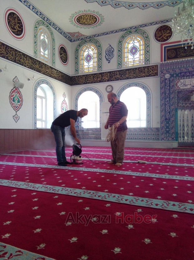 CAMİLERİMİZ İLAÇLAMA VE GÜL KOKUSU İLE RAMAZANA HAZIR