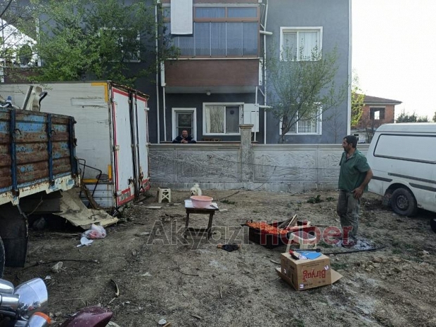 Çarli Sahibini Isırdı