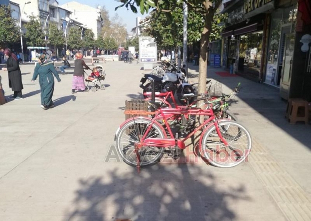 Çarşı İçinde Bisiklet ve Motosiklet Sorunu Devam Ediyor