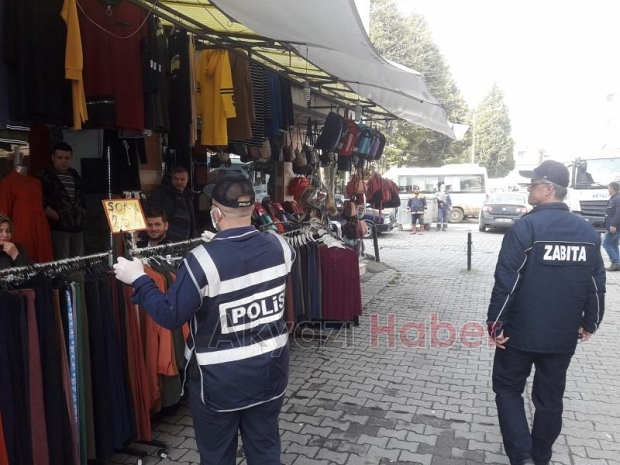 Çarşı içinde Sosyal Mesafe ve Yaşlı taraması
