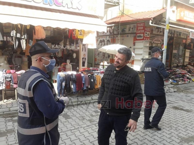 Çarşı içinde Sosyal Mesafe ve Yaşlı taraması