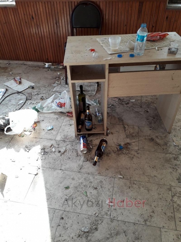 Çay Bahçesinin İçler Acı Hali