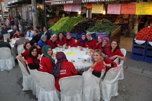 Çetinkaya Market 17. Yılını Kutladı.
