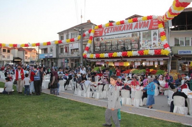 Çetinkaya Market 17. Yılını Kutladı.