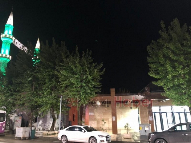 Cevat Ayhan Cami çay bahçesi açıldı