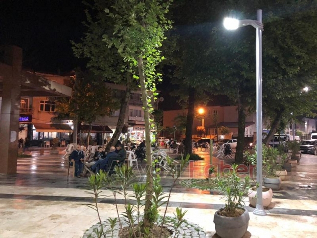 Cevat Ayhan Cami çay bahçesi açıldı