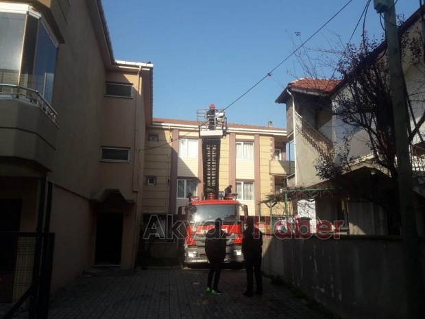 Çilingir yerine İtfaiye çağırdılar
