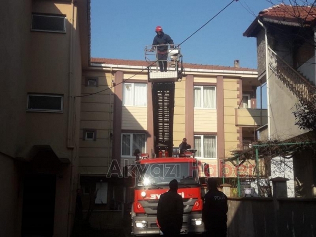 Çilingir yerine İtfaiye çağırdılar