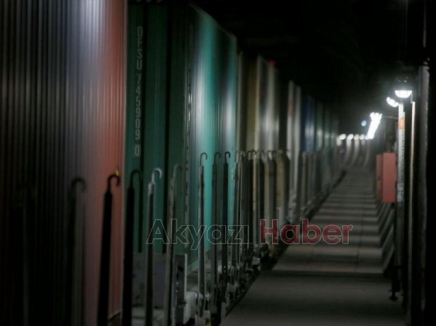 Çinden gelen yük treni Marmaray ile Avrupaya geçti