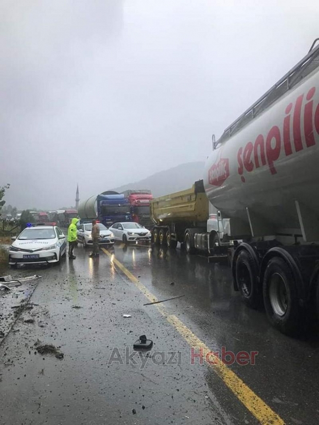 D-650 de kaza 2 yaralı