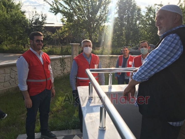 Dağıtımda Başkan Soykanda görev aldı