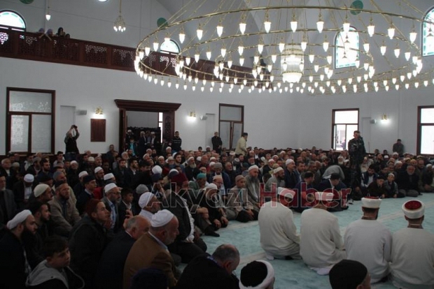 Darül Kurra Cami Dualarla İbadete Açıldı