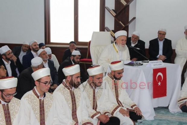Darül Kurra Cami Dualarla İbadete Açıldı