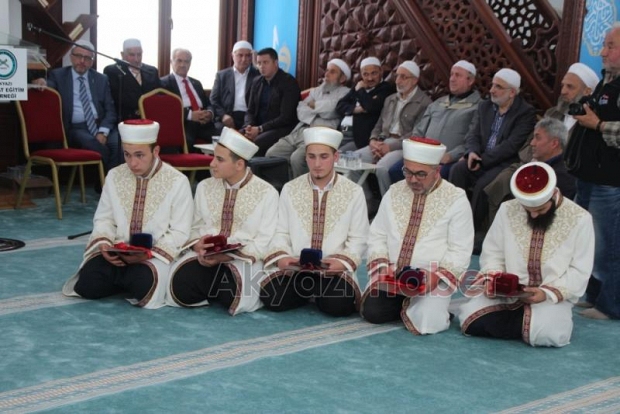 Darül Kurra Cami Dualarla İbadete Açıldı