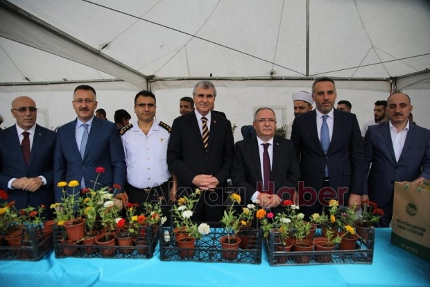 Demokrasi Meydanında Bayram Namazı