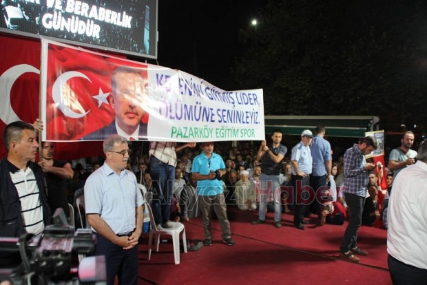 Demokrasi Nöbetinin 10.Günü Akyazıda Coşkuyla Devam Etti