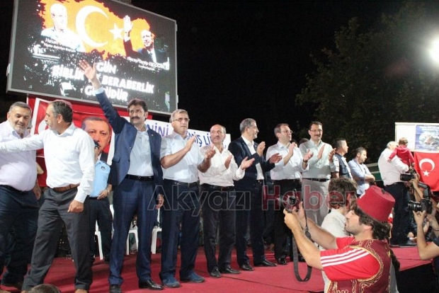 Demokrasi Nöbetinin 10.Günü Akyazıda Coşkuyla Devam Etti