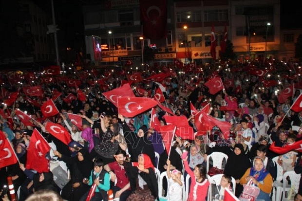 Demokrasi Nöbetinin 10.Günü Akyazıda Coşkuyla Devam Etti