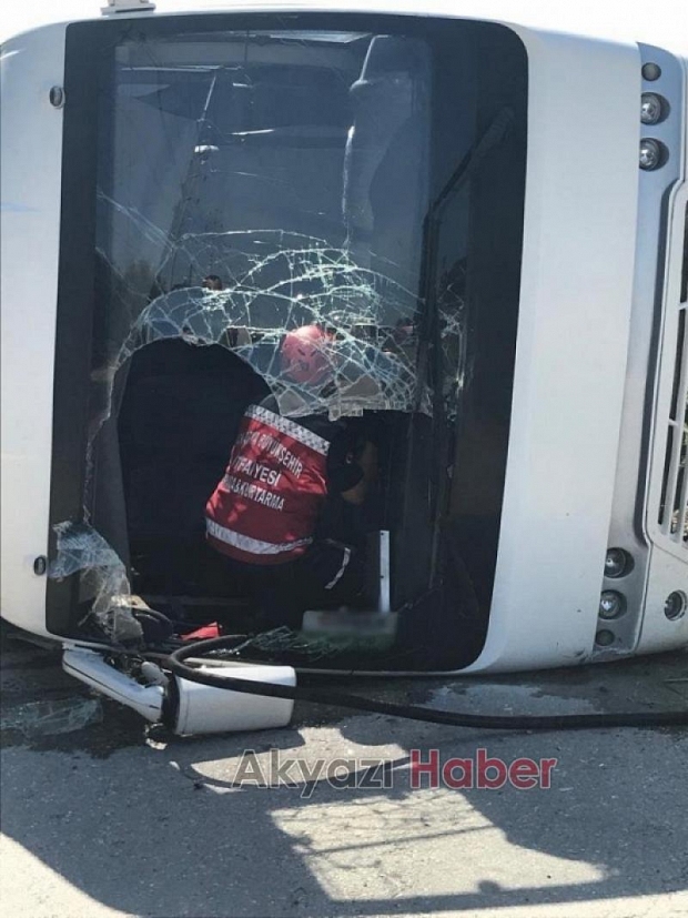 Devrilen Minibüsün İçinden Böyle Çıktılar