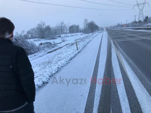 Direksiyon Hâkimiyetini Kaybeden Otomobil Tarlaya Uçtu