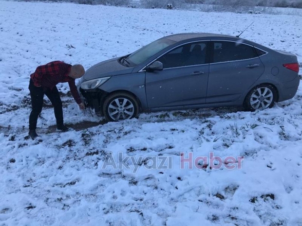 Direksiyon Hâkimiyetini Kaybeden Otomobil Tarlaya Uçtu
