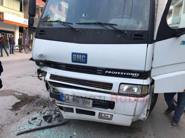 Ada Caddesinde Trafik Kazası 1 yaralı