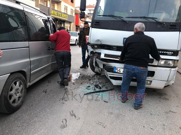 Ada Caddesinde Trafik Kazası 1 yaralı