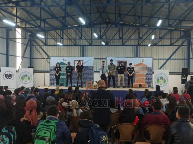 Dokurcun Tiyatro ile buluştu