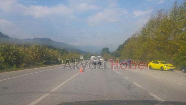 Dokurcun yolunda otomobiller çarpıştı 6 yaralı