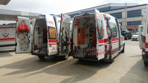 Dokurcun yolunda otomobiller çarpıştı 6 yaralı