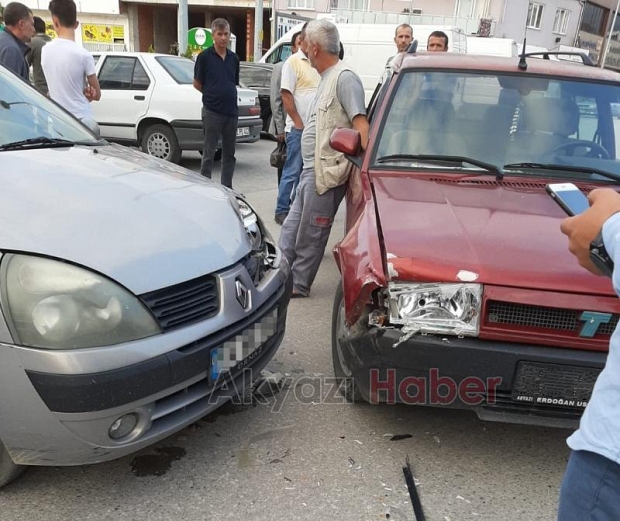 Dönüş Yapmak İsterken Çarpıştılar