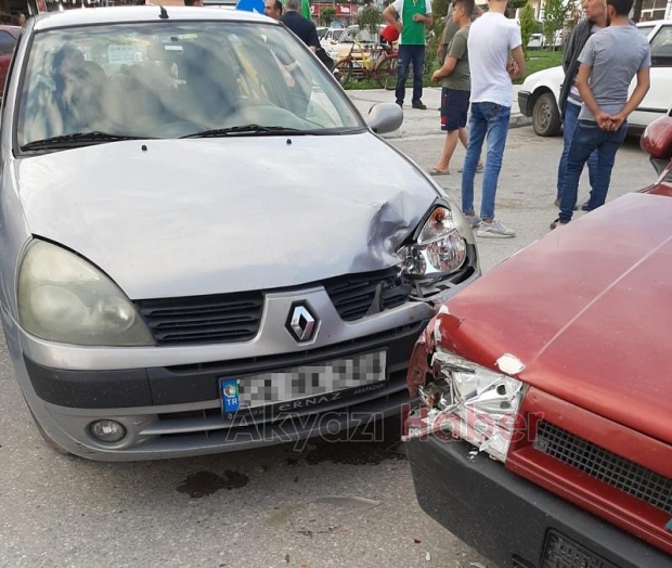 Dönüş Yapmak İsterken Çarpıştılar