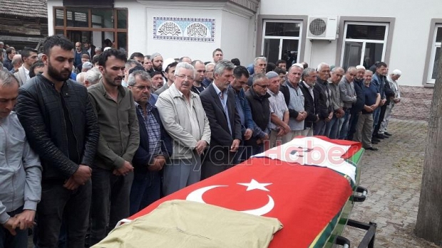 Dün askere gidecekti  bugün toprağa verildi