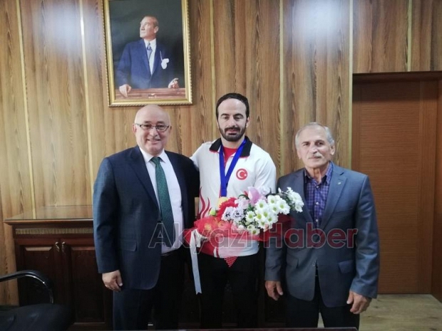 Dünya Şampiyonuna memleketinde Coşkulu karşılama
