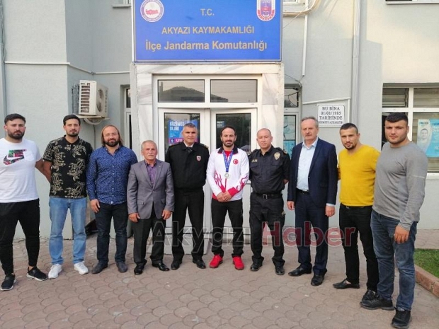 Dünya Şampiyonuna memleketinde Coşkulu karşılama
