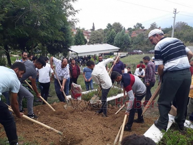 Durmuş Aktaş Dualarla Defnedildi