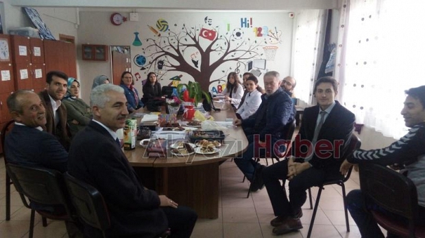 Eğitim Bir Sen Akyazıda eğitim verdi