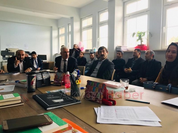 Eğitim Bir Sen Akyazıda eğitim verdi