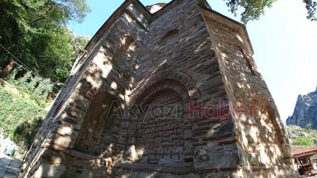 Eğitim-Bir-Sen Akyazı Temsilciliği Balkanları Gezdi