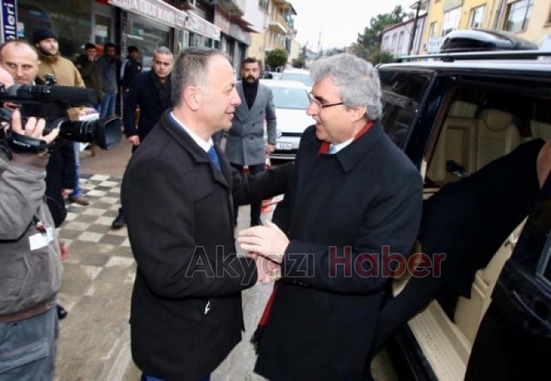 Ekrem Yüce Akyazı da  Seçim İrtibat Bürosu Açtı