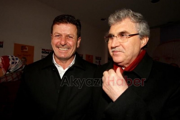 Ekrem Yüce Akyazı da  Seçim İrtibat Bürosu Açtı