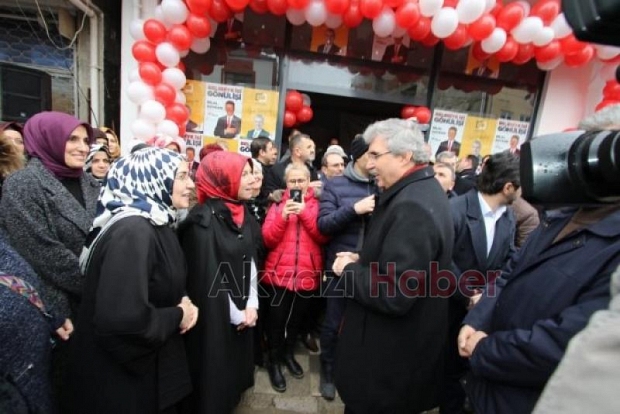 Ekrem Yüce Akyazı da  Seçim İrtibat Bürosu Açtı