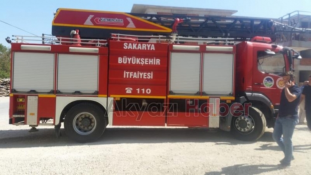 Elektrik kontağından çıkan yangın korkuttu