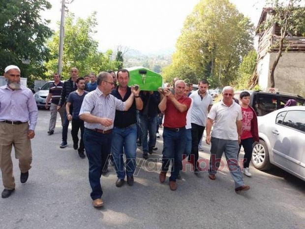 Elmas Kocaman Defnedildi