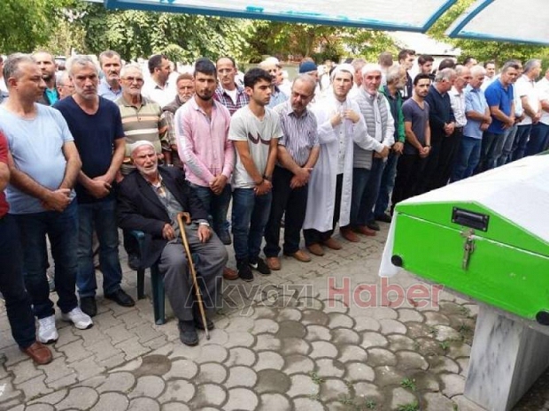 Elmas Kocaman Defnedildi